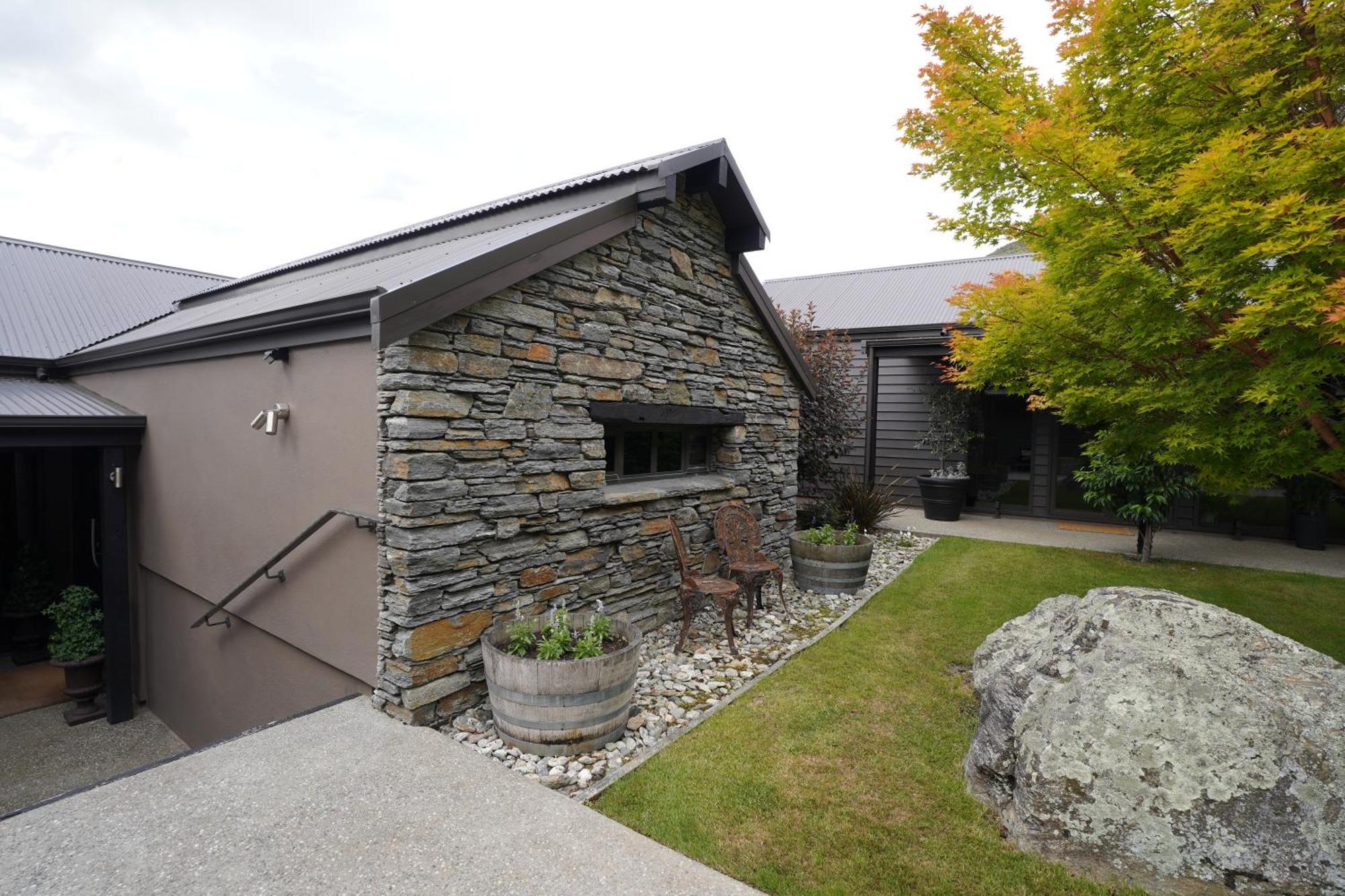 Mt Rosa Lodge Wanaka Exterior foto