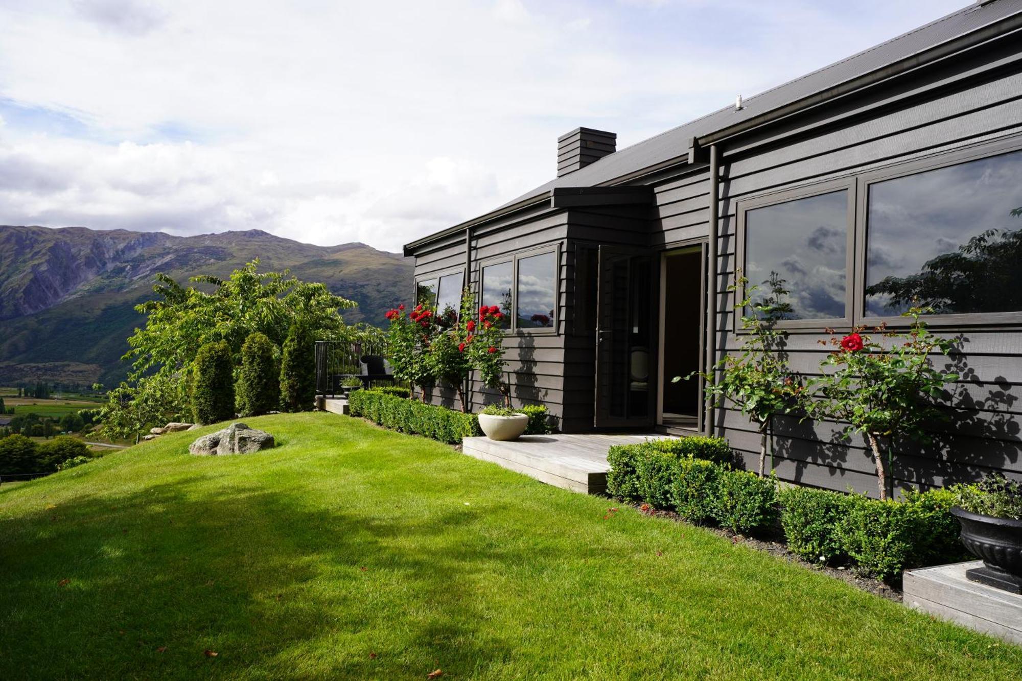 Mt Rosa Lodge Wanaka Exterior foto